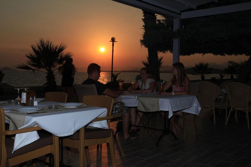 Malhun Hotel Фетие Екстериор снимка
